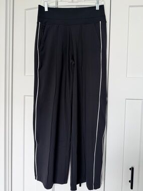 Athleta Venice High Rise Wide Leg Pants with White Side Stripe (SP)